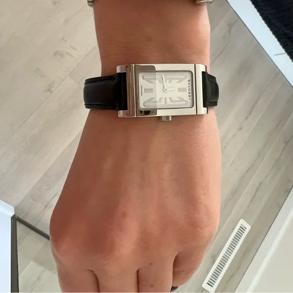 Bvlgari rettangolo authentic watch RT39S like new Bvlgari Rettangolo Watch - RT39S | The RealReal main image 4